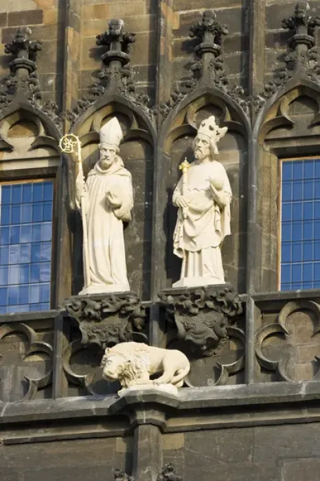 Framed Print : Statues on the Old Town Bridge Tower, Prague, Capital city of Czech, UNESCO World Heritage Site Framed Print : Statues on the Old Town Bridge Tower, Prague, Capital city of Czech, UNESCO World Heritage Site