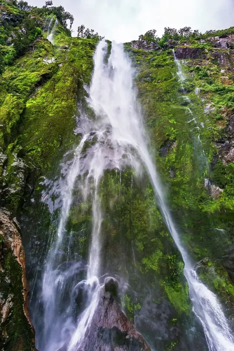Framed Print : Stirling Falls, Milford Sound, Fiordland National Park, South Island, New Zealand Framed Print : Stirling Falls, Milford Sound, Fiordland National Park, South Island, New Zealand