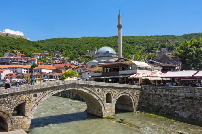 Framed Print : Stone bridge, Sinan Pasha Mosque and houses in the old town on the banks of the Prizren Framed Print : Stone bridge, Sinan Pasha Mosque and houses in the old town on the banks of the Prizren
