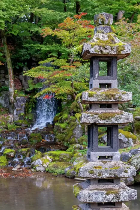 Framed Print : Stone lantern, Kenrokuen Garden, Kanazawa, Japan