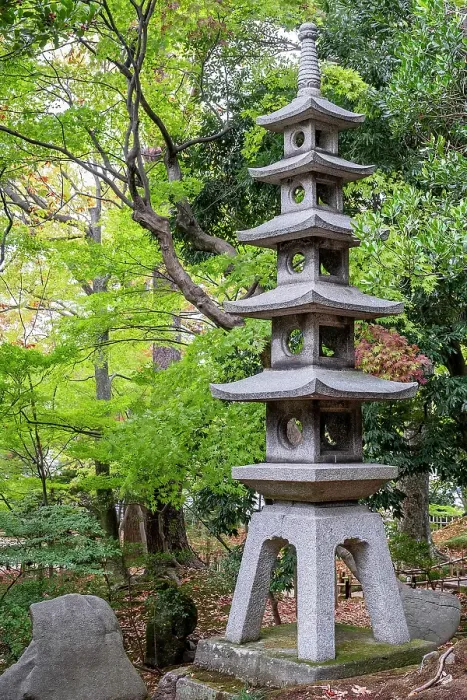 Framed Print : Stone lantern, Kenrokuen Garden, Kanazawa, Japan Framed Print : Stone lantern, Kenrokuen Garden, Kanazawa, Japan
