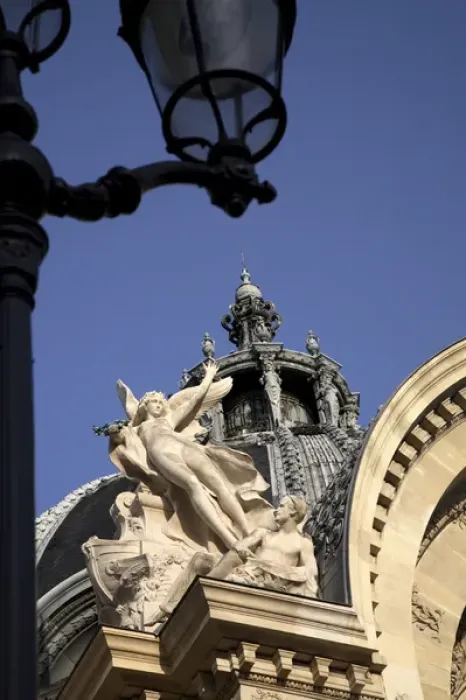 Framed Print : The stone sculptures decorating the roof of Petit Palais. Paris. France