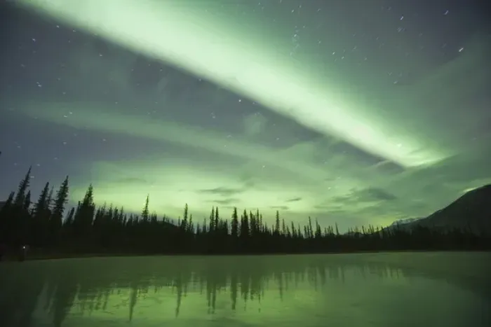 Framed Print : Streamers of bright green aurora borealis fill the north sky over the Brooks Range Framed Print : Streamers of bright green aurora borealis fill the north sky over the Brooks Range