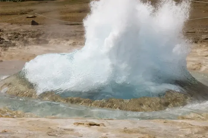 Framed Print : Strokkur Geyser erupting, Geysir, Iceland