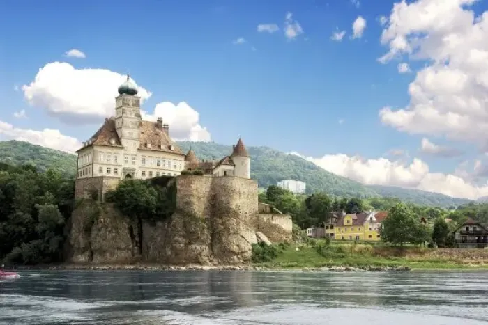 Framed Print : The stunning Schonbuhel Castle sits above the Danube River along the Wachau Valley of Austria