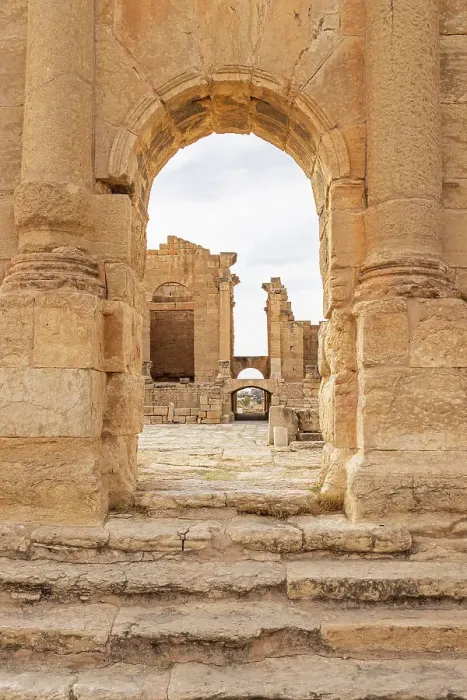 Framed Print : Subaytilah, Kasserine, Tunisia. Capitoline temples at the Byzantine Roman ruins in Sbeitla Framed Print : Subaytilah, Kasserine, Tunisia. Capitoline temples at the Byzantine Roman ruins in Sbeitla