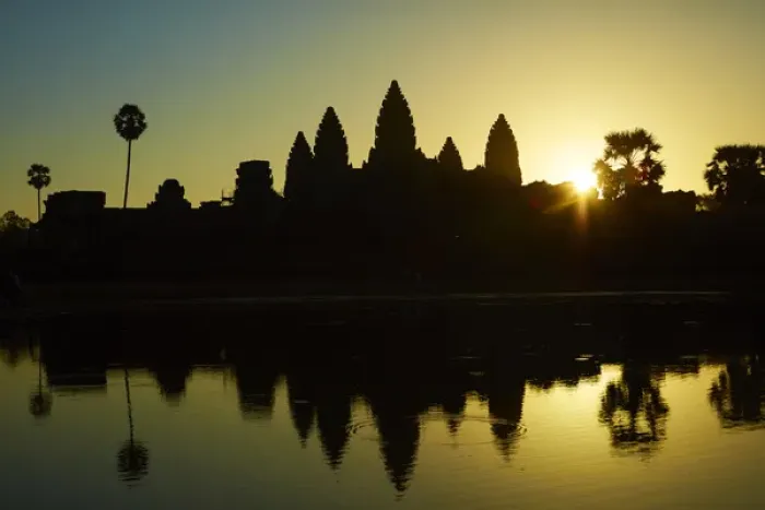 Framed Print : Sunrise over Angkor Wat, Angkor World Heritage Site, Siem Reap, Cambodia Framed Print : Sunrise over Angkor Wat, Angkor World Heritage Site, Siem Reap, Cambodia