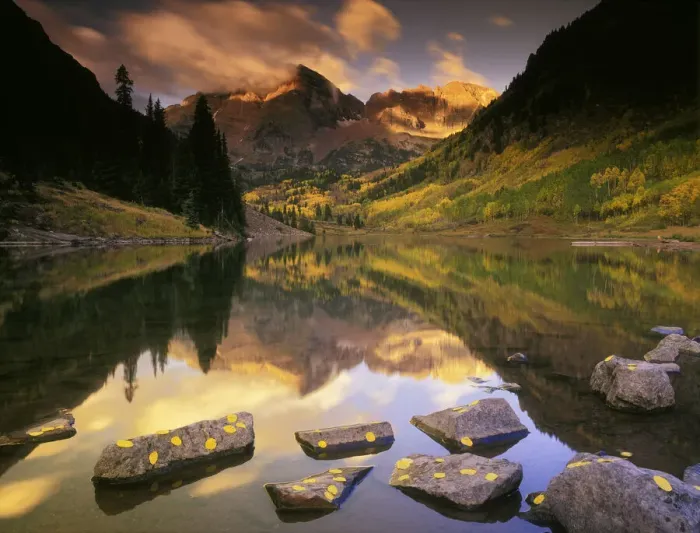 Framed Print : Sunrise on the Maroon Bells, Rocky Mountains, near Aspen Colorado