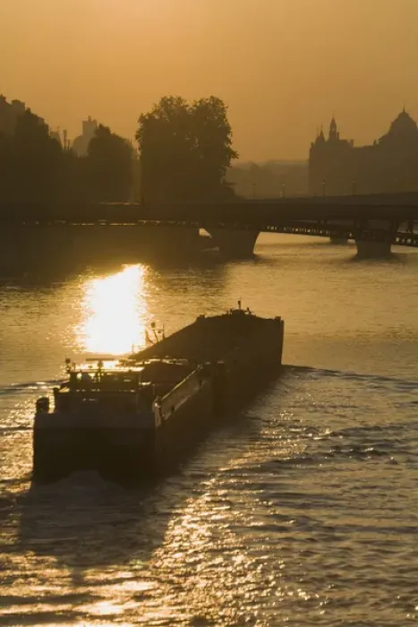 Framed Print : Sunrise over Seine, Paris, France Framed Print : Sunrise over Seine, Paris, France