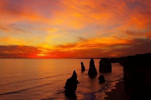 Sunset, Twelve Apostles, Port Campbell National Park, Great Ocean Road, Victoria