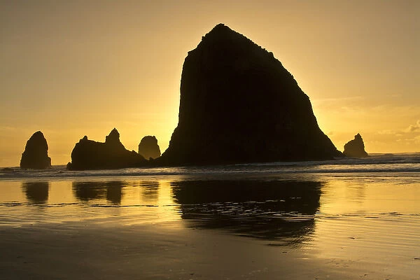 Sunset; Cannon Beach; Oregon; USA