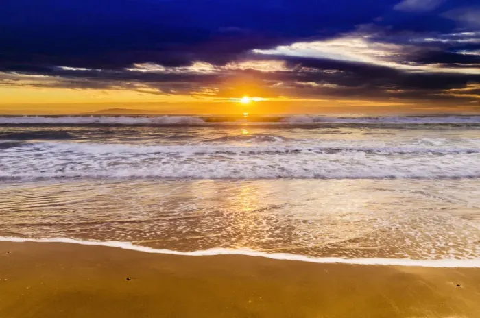 Framed Print : Sunset over the Channel Islands from San Buenaventura State Beach, Ventura, California Framed Print : Sunset over the Channel Islands from San Buenaventura State Beach, Ventura, California