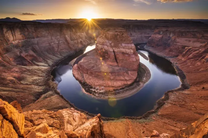 Framed Print : Sunset over Horseshoe Bend and the Colorado River, Glen Canyon National Recreation Area Framed Print : Sunset over Horseshoe Bend and the Colorado River, Glen Canyon National Recreation Area