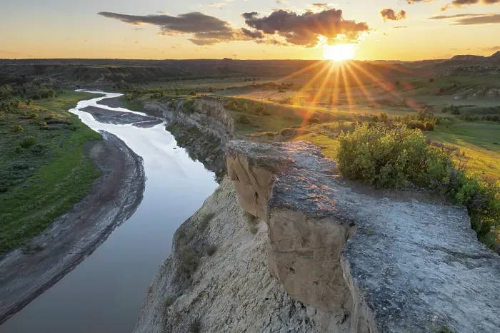 Framed Print : Sunset over the Little Missouri River from Wind Canyon Overlook in Theodore Roosevelt National Park, North Dakota, USA. (Editorial Use Only) Framed Print : Sunset over the Little Missouri River from Wind Canyon Overlook in Theodore Roosevelt National Park, North Dakota, USA. (Editorial Use Only)