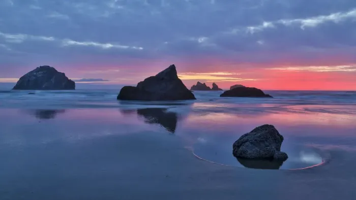 Framed Print : Sunset and sea stacks, Bandon, Oregon Framed Print : Sunset and sea stacks, Bandon, Oregon