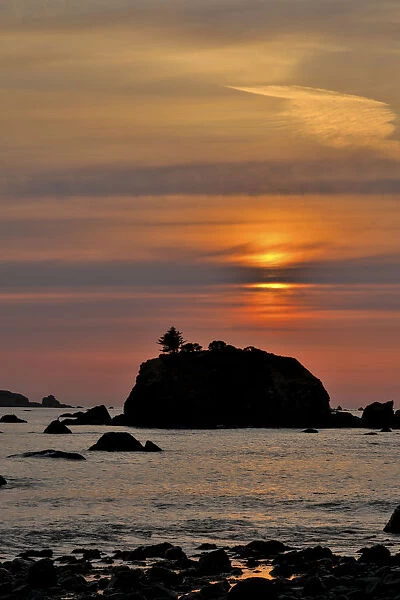 Sunset and sea stacks along the Northern California coastline, Crescent City