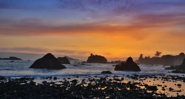 Framed Print : Sunset and sea stacks along Northern California coastline, Crescent City Framed Print : Sunset and sea stacks along Northern California coastline, Crescent City