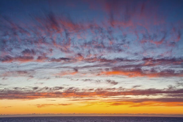 Sunset sky, ocean, Heceta Beach, Oregon Coast, Oregon, USA