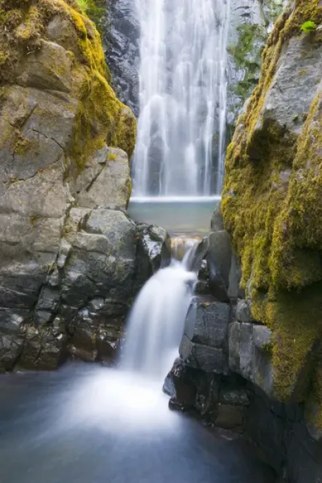 Framed Print : Susan Creek Falls, Umpqua National Forest, Oregon