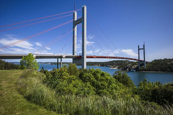 Sweden, Bohuslan, Tjorn Island, Stenungsund, Tjornbron bridge