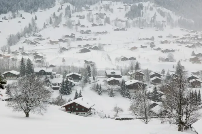 Framed Print : SWITZERLAND-Bern-GRINDELWALD: Ski Chalets / Winter Framed Print : SWITZERLAND-Bern-GRINDELWALD: Ski Chalets / Winter