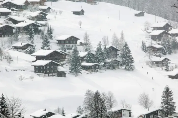 Framed Print : SWITZERLAND-Bern-GRINDELWALD: Ski Chalets / Winter Framed Print : SWITZERLAND-Bern-GRINDELWALD: Ski Chalets / Winter