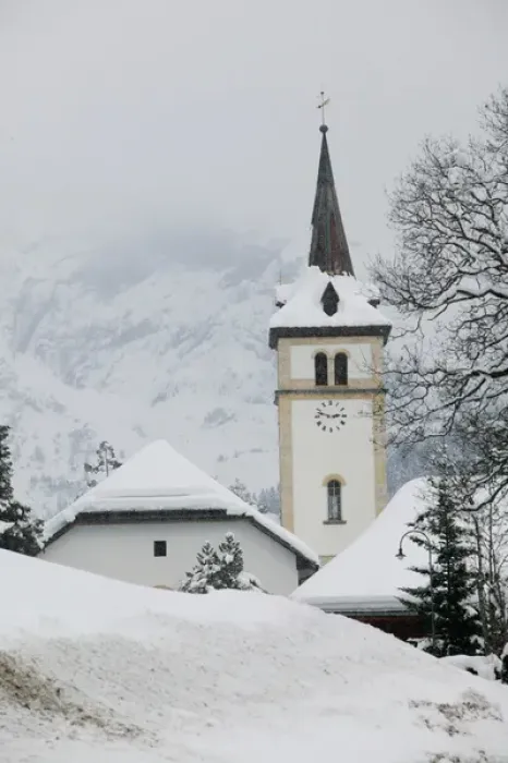 Framed Print : SWITZERLAND-Bern-GRINDELWALD: Town Church / Winter Framed Print : SWITZERLAND-Bern-GRINDELWALD: Town Church / Winter