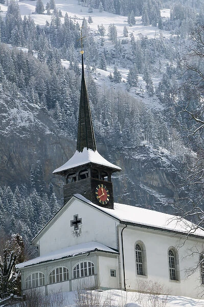 SWITZERLAND-Bern-KANDERGRUND: Kandertal Valley- Town Church  /  Winter