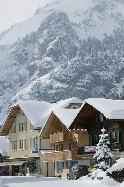 SWITZERLAND-Bern-KANDERSTEG: Kandertal Valley- Ski Chalet  /  Winter