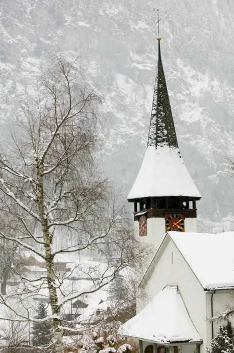 Framed Print : SWITZERLAND-Bern-LAUTERBRUNNEN: Town Church & Mountains / Winter Framed Print : SWITZERLAND-Bern-LAUTERBRUNNEN: Town Church & Mountains / Winter