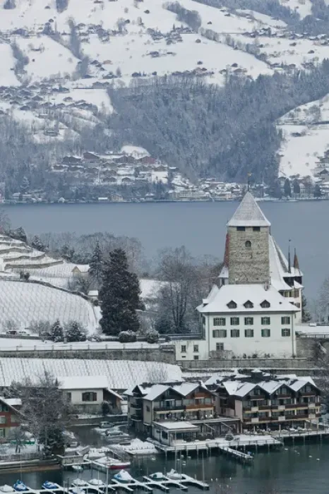 Framed Print : SWITZERLAND-Bern-SPIEZ: Town Castle (13th century) & Lake Thun / Winter Framed Print : SWITZERLAND-Bern-SPIEZ: Town Castle (13th century) & Lake Thun / Winter
