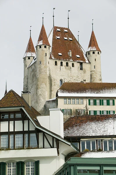 SWITZERLAND-Bern-THUN: Schloss Thun: Town Castle (12th century)  /  Winter