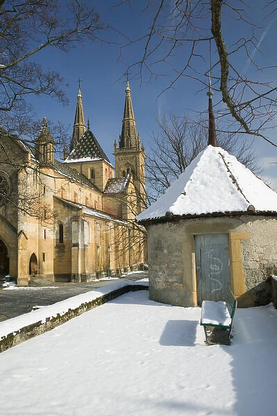 SWITZERLAND-NEUCHATEL: Collegiale Church (16th century)  /  Winter