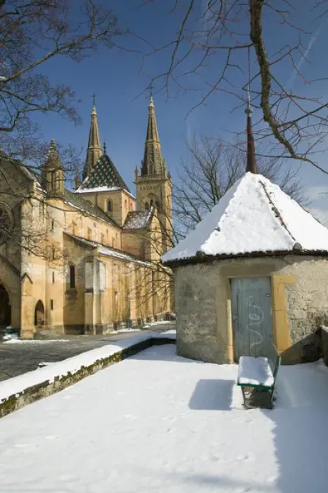 Framed Print : SWITZERLAND-NEUCHATEL: Collegiale Church (16th century)  /  Winter