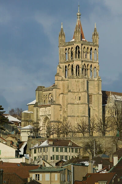SWITZERLAND-(Vaud)-LAUSANNE: Cathedral View from the Grand-Pont  /  Winter