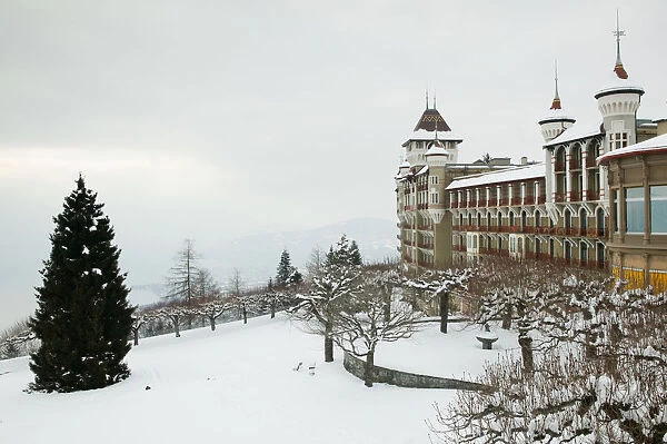 SWITZERLAND-(Vaud)-Swiss Riviera-CAUX: International Hotel School Building  /  Winter