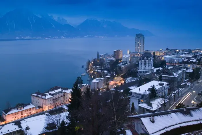 Framed Print : SWITZERLAND-(Vaud)-Swiss Riviera-MONTREUX: Montreux & Lake Geneva  /  Evening  /  Winter