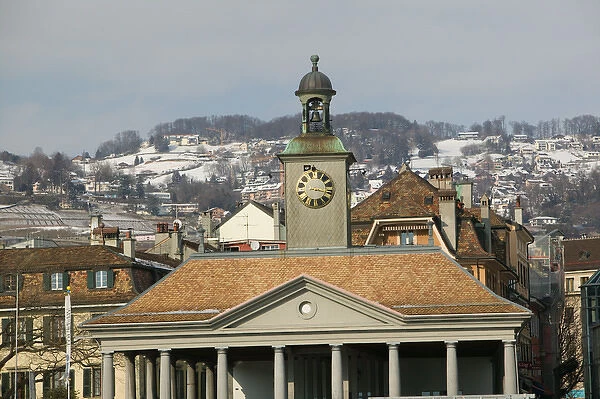 SWITZERLAND-(Vaud)-Swiss Riviera-VEVEY: La Grenette Building  /  Grande-Place  /  Winter