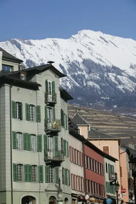 Framed Print : SWITZERLAND-Wallis / Valais-SION: Buildings along Rue de Grand-Pont Morning / Winter Framed Print : SWITZERLAND-Wallis / Valais-SION: Buildings along Rue de Grand-Pont Morning / Winter