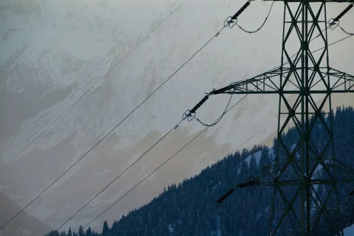 Framed Print : SWITZERLAND-Wallis / Valais-VERBIER: Ski Resort / Winter Power Lines Framed Print : SWITZERLAND-Wallis / Valais-VERBIER: Ski Resort / Winter Power Lines