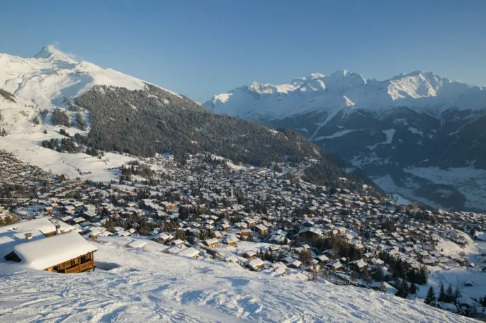 Framed Print : SWITZERLAND-Wallis / Valais-VERBIER: Ski Resort / Winter Town & Ski Chalet View / Daytime Framed Print : SWITZERLAND-Wallis / Valais-VERBIER: Ski Resort / Winter Town & Ski Chalet View / Daytime