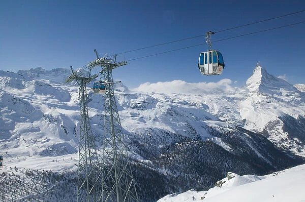 SWITZERLAND-Wallis  /  Valais-ZERMATT: Blauherd (el. 2571 meters)  /  Winter Cable Cars from Gant (el