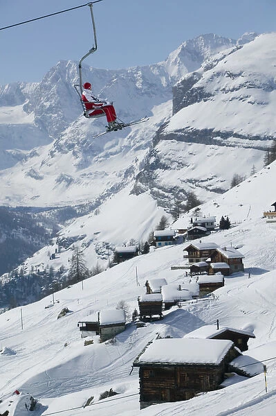 SWITZERLAND-Wallis  /  Valais-ZERMATT: Findeln  /  Winter Mountain Ski & Cafe Village