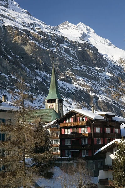 SWITZERLAND-Wallis  /  Valais-ZERMATT: Town View & Parish Church from the West  /  Winter