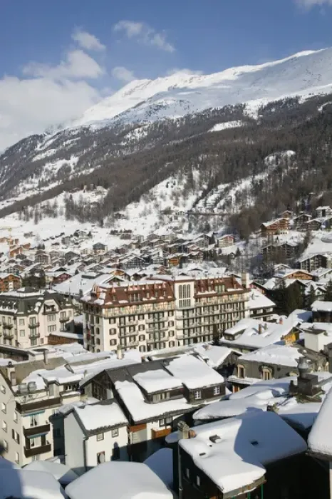 Framed Print : SWITZERLAND-Wallis / Valais-ZERMATT: Town View & Mont Cervin und Residence Hotel / Daytime Framed Print : SWITZERLAND-Wallis / Valais-ZERMATT: Town View & Mont Cervin und Residence Hotel / Daytime