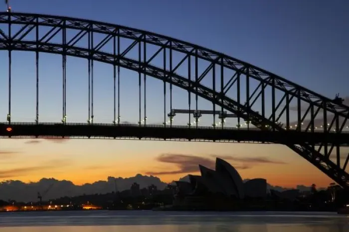 Framed Print : Sydney Harbor Bridge and Sydney Opera House at Dawn, Sydney, New South Wales, Australia Framed Print : Sydney Harbor Bridge and Sydney Opera House at Dawn, Sydney, New South Wales, Australia