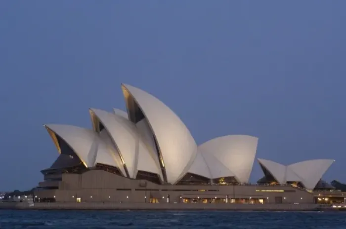 Framed Print : Sydney Opera House at dusk. Bennelong Point. Sydney. AUSTRALIA Framed Print : Sydney Opera House at dusk. Bennelong Point. Sydney. AUSTRALIA