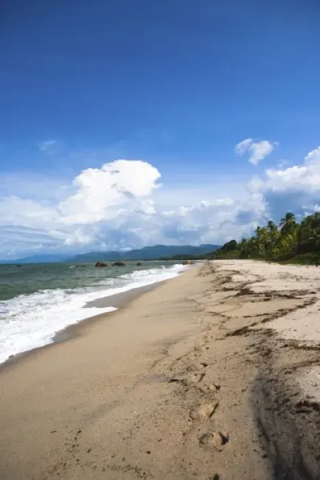 Framed Print : Taganga, Colombia. The beautiful secluded beaches of Playa de Los Angeles. Inside of Parque Tayrona