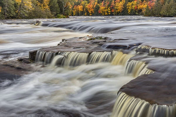 Tahquamenon River and fall colors, Upper Peninsula of Michigan