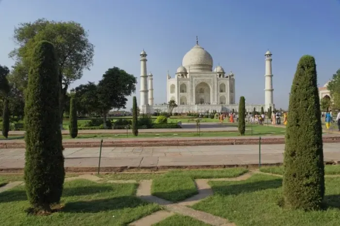 Framed Print : Taj Mahal, a mausoleum located in Agra, India, built by Mughal Emperor Shah Jahan